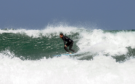 UC San Diego Health System Expert Gives Tips on Avoiding Wave of Surfing Injuries