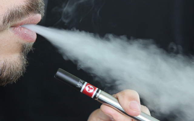 Americans are Quitting Smoking in Higher Numbers; Study Suggests E-cigarettes Help