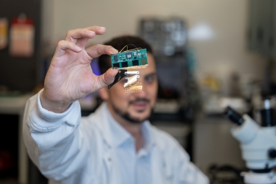 A wireless brain electrode created by Professor Dayeh