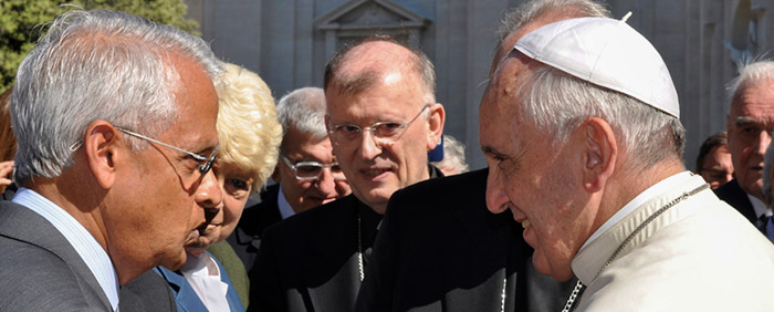 Image: Scripps Oceanography Climate and Atmospheric Scientist V. Ramanathan and other researchers met with Pope Francis in 2014.