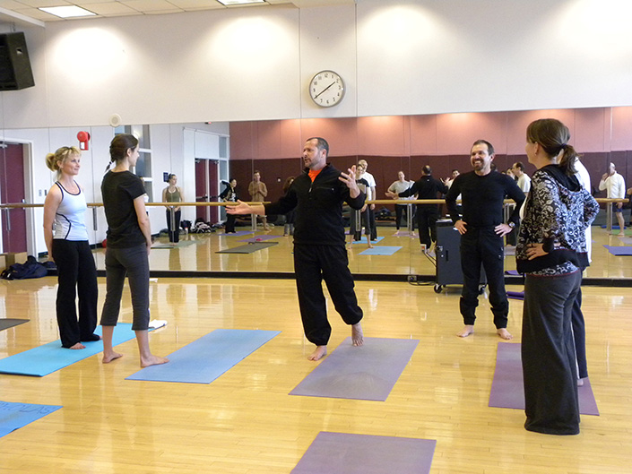 Arturo Galvez teaching