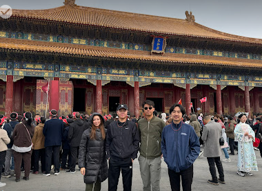Students visited the Palace Museum in Beijing.