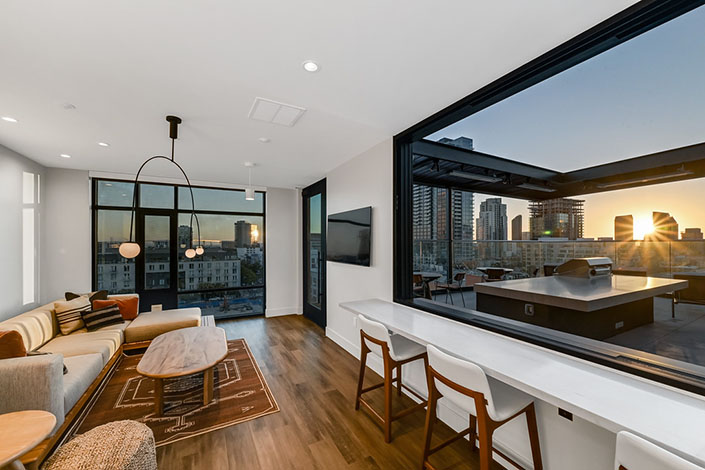 Framework features a fitness center for residents, a café-style co-working space, a game room and a rooftop community lounge with an outdoor terrace with BBQ, firepit and flat screen TV. Copyright UC San Diego Credit Glenn Rose Photography