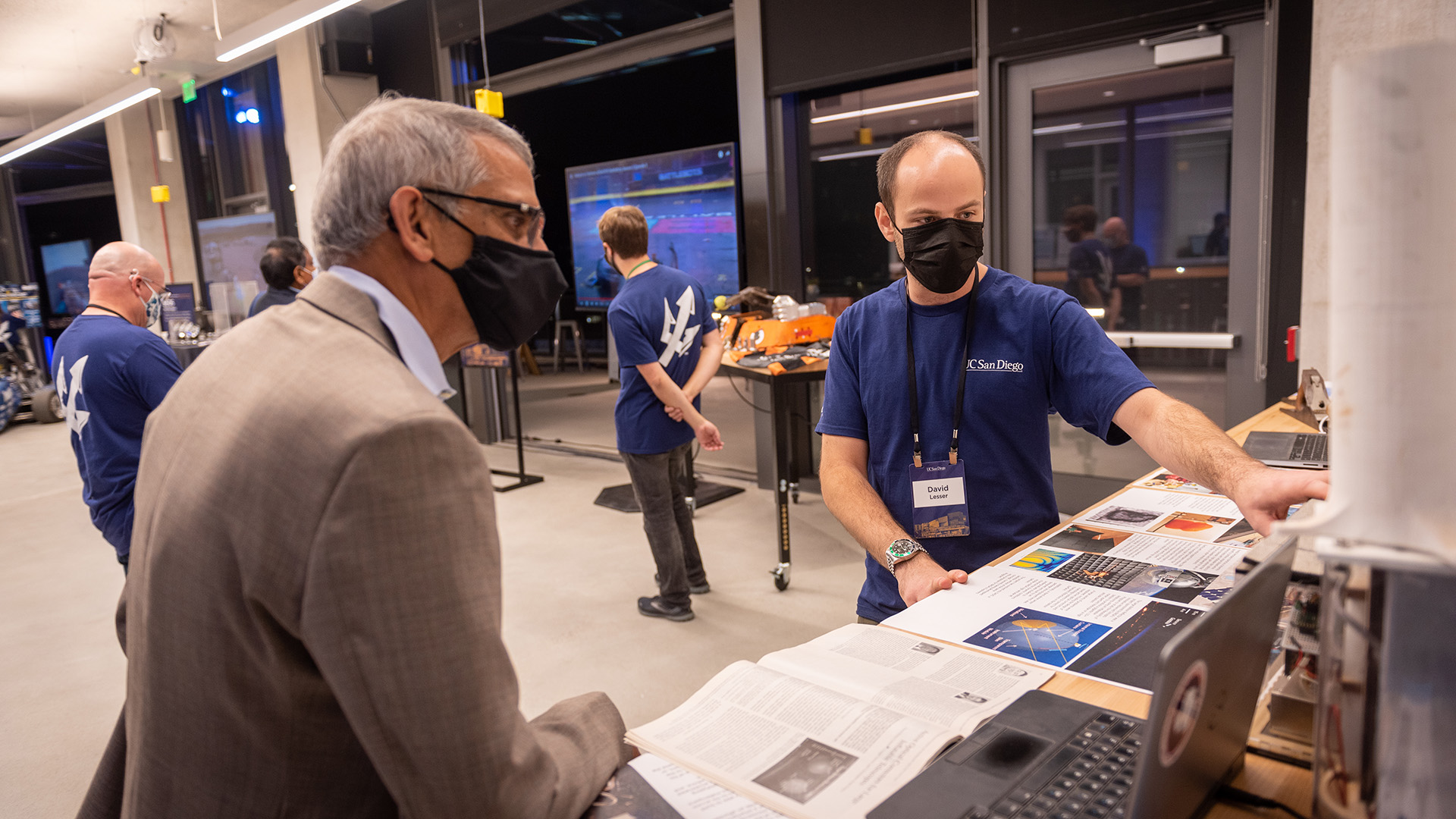 David Lesser delivers a demo to QI Director Ramesh Rao