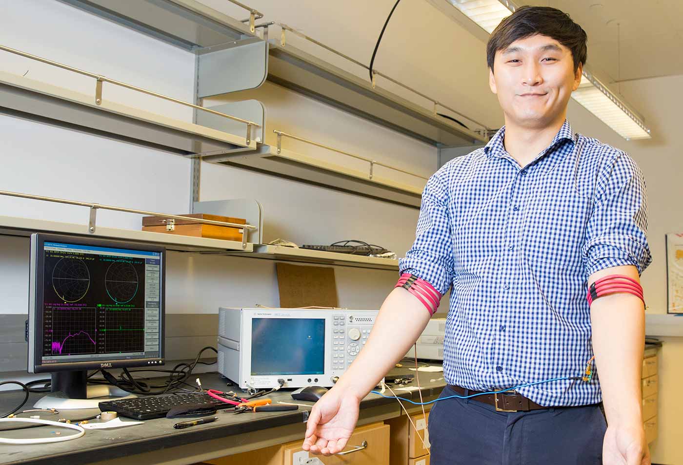 Image: Jiwoong Park, an electrical engineering Ph.D. student