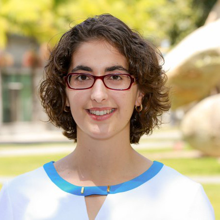 Portrait of Mia Minnes