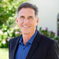 Headshot of Tim Scott outdoors