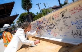 Beam placement for Topping Out ceremony UC San Diego Medical Center