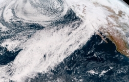 Comet Supercomputer Pilots Extreme Ensemble for Predicting Atmospheric River Events