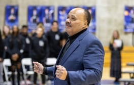 Martin Luther King III speaks to students at an event.