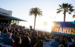 Attendees seated for UC San Diego’s 44th Annual Alumni Awards Celebration.