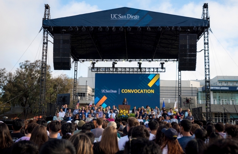 Annual Convocation Inspires New Tritons to Embrace Their Curiosity