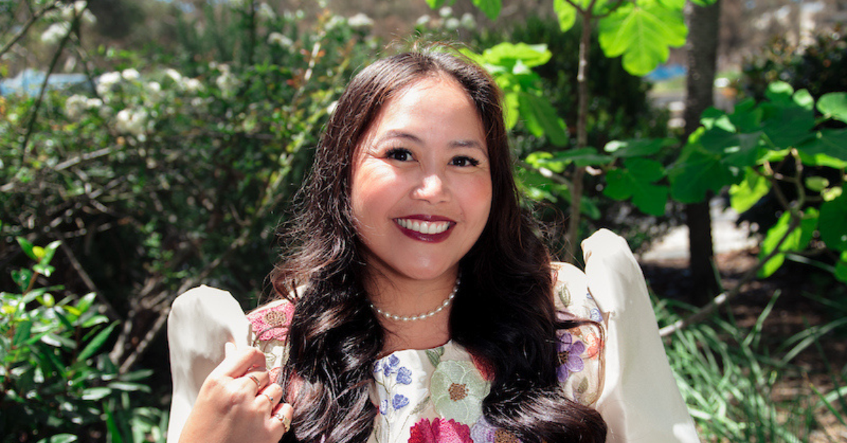 A person in traditional Filipino dress 