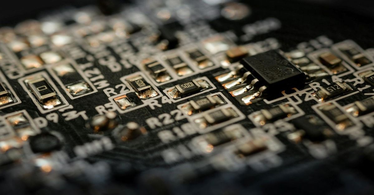 Microelectronics Go from Lab to Fab at UC San Diego’s Qualcomm Institute Microelectronics Go from Lab to Fab at UC San Diego’s Qualcomm Institute