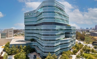Jacobs Medical Center at UC San Diego Health front tower