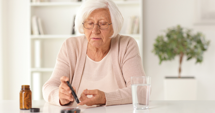 Elder woman, prick test