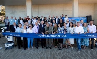 Chancellor Khosla is joined by Irwin Jacobs, Executive Vice Chancellor Elizabeth Simmons, Jacobs School of Engineering Dean Albert P. Pisano, faculty and philanthropic supporters to celebrate the opening of Franklin Antonio Hall with a ribbon cutting.