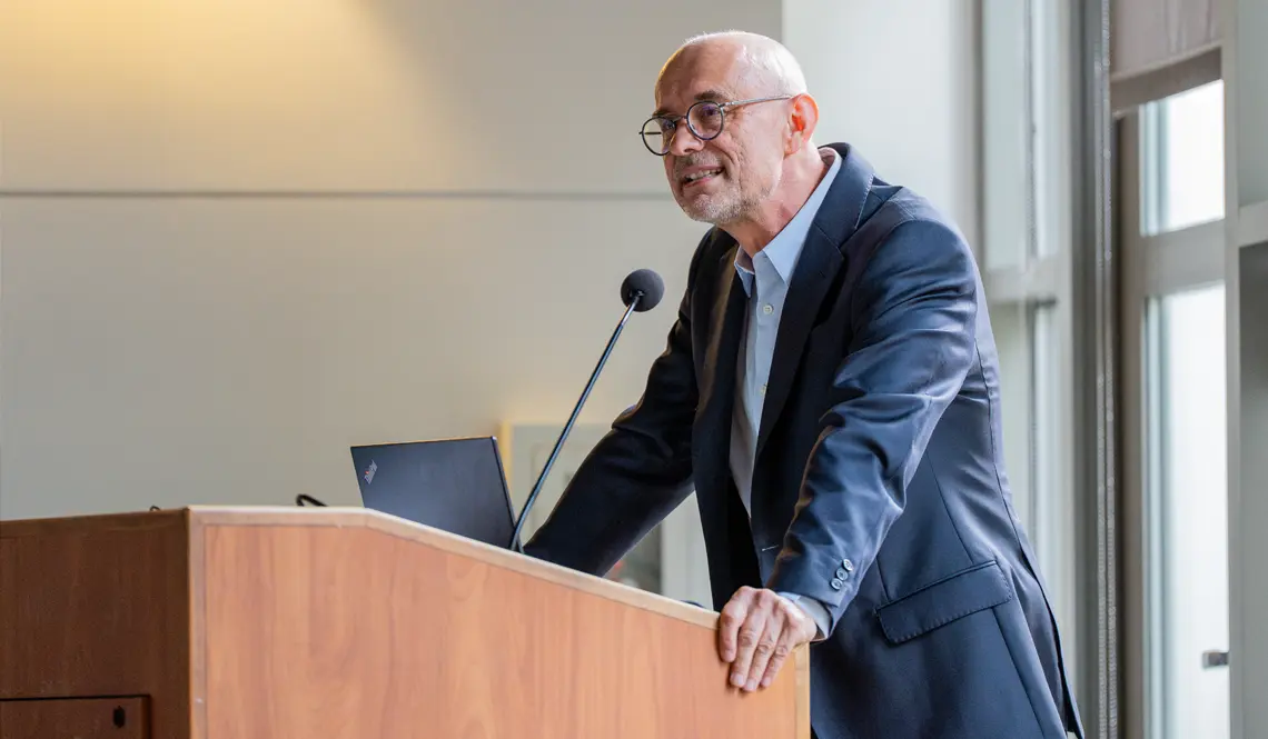 Frank Biess lecturing at a podium