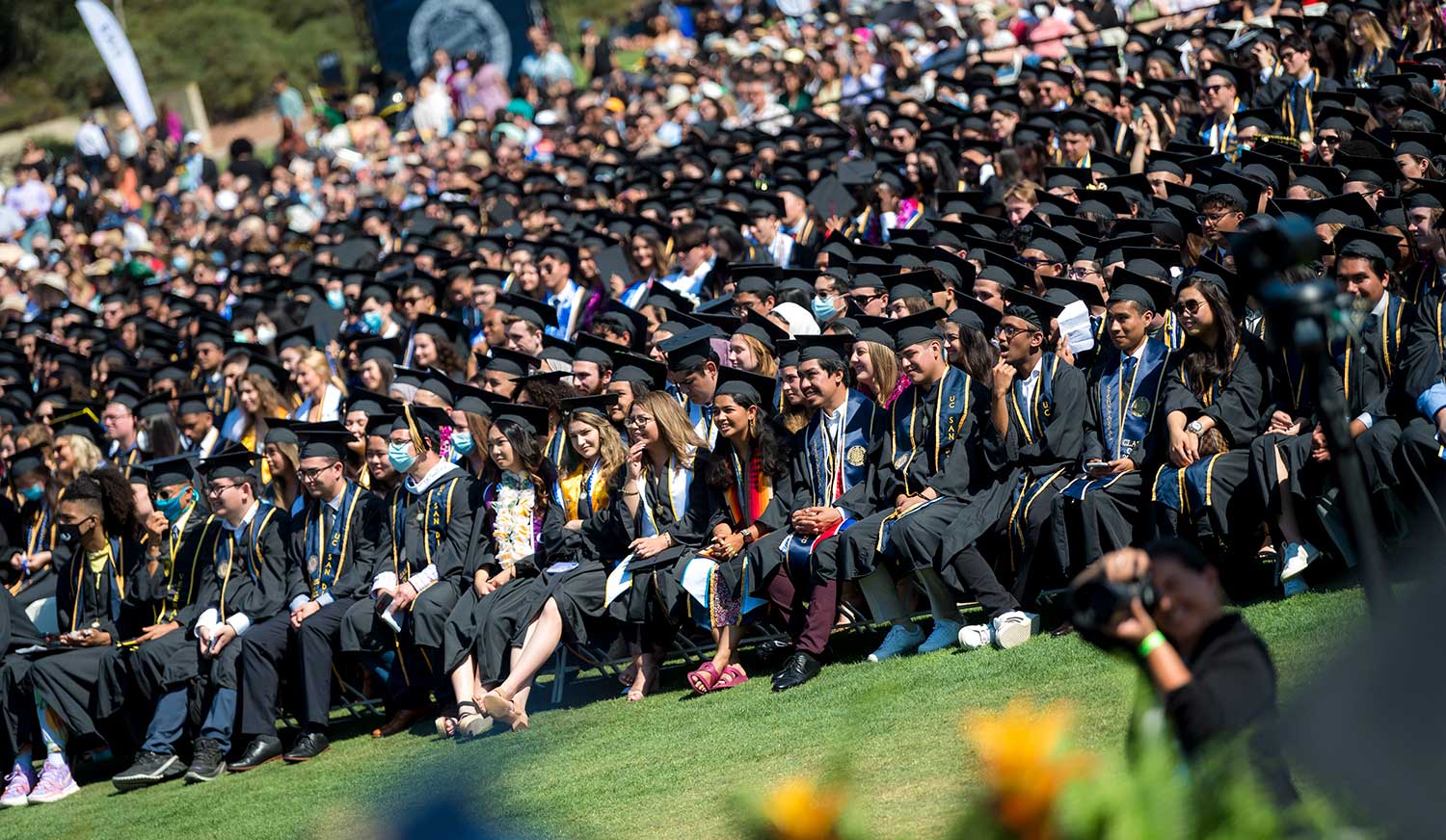 Graduates at the 2022 commencement.