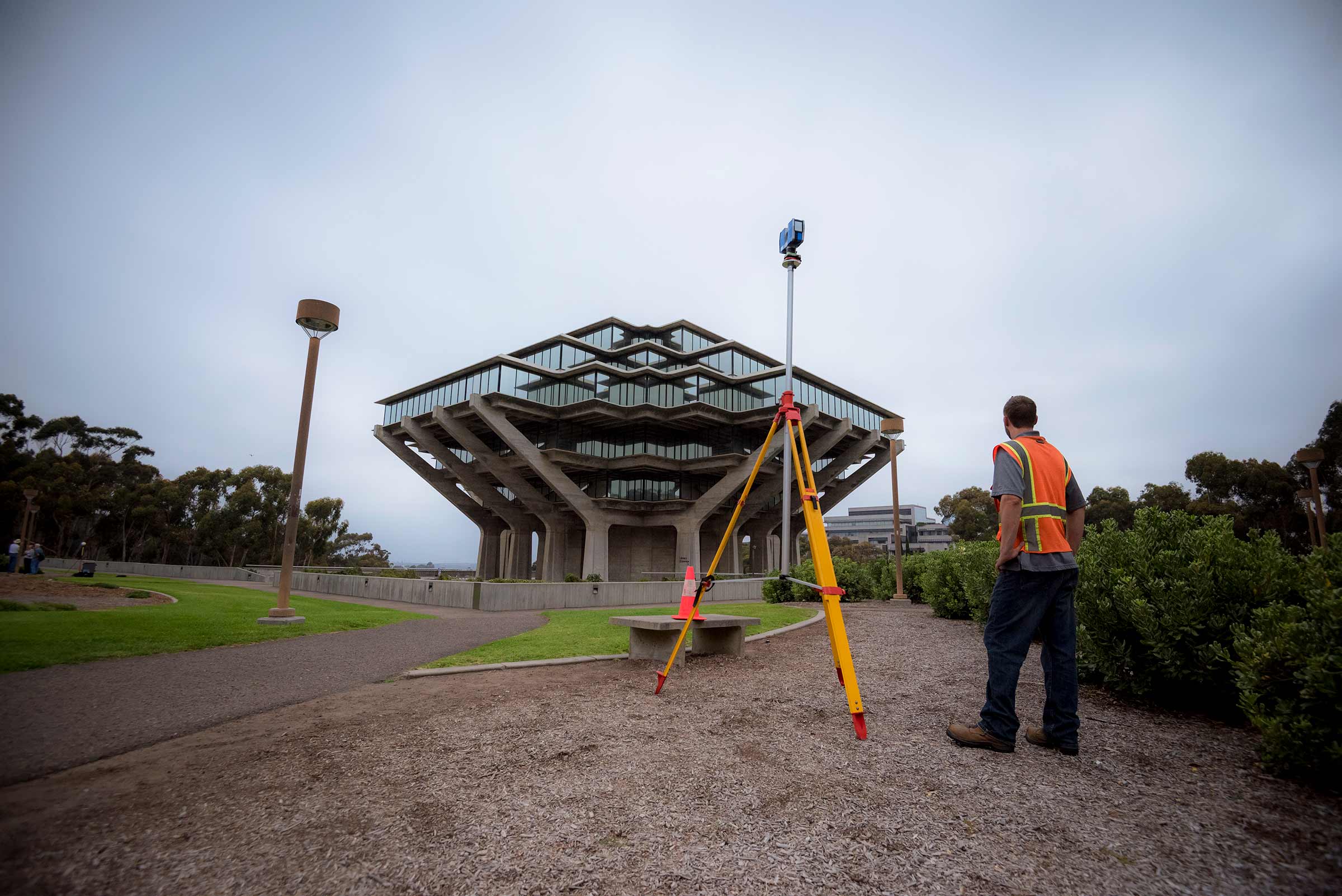 Researchers at UC San Diego recording Geisel Library into a digital model