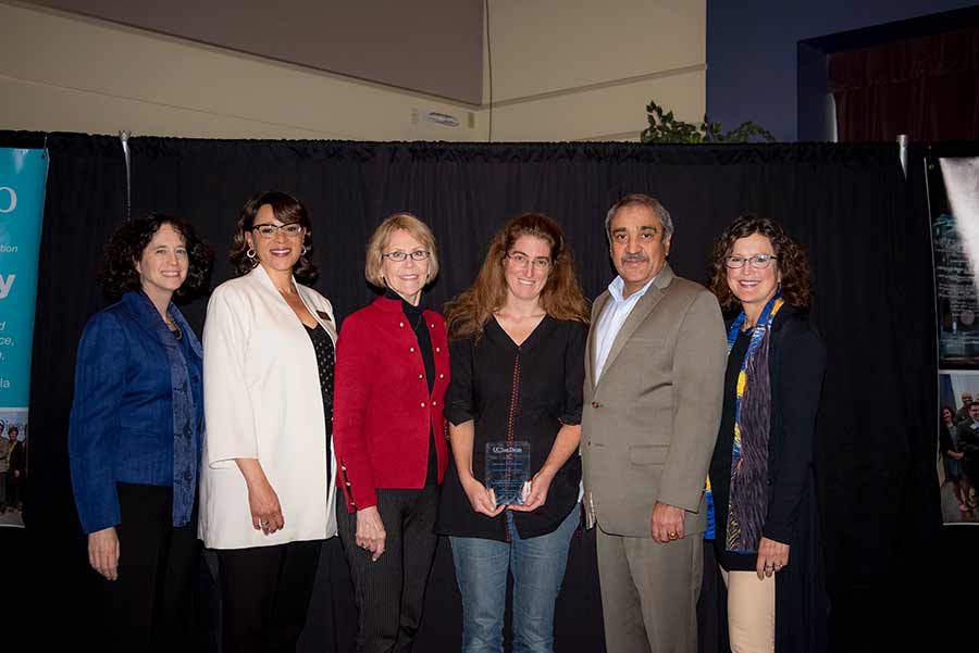 Chancellor Khosla with awardees