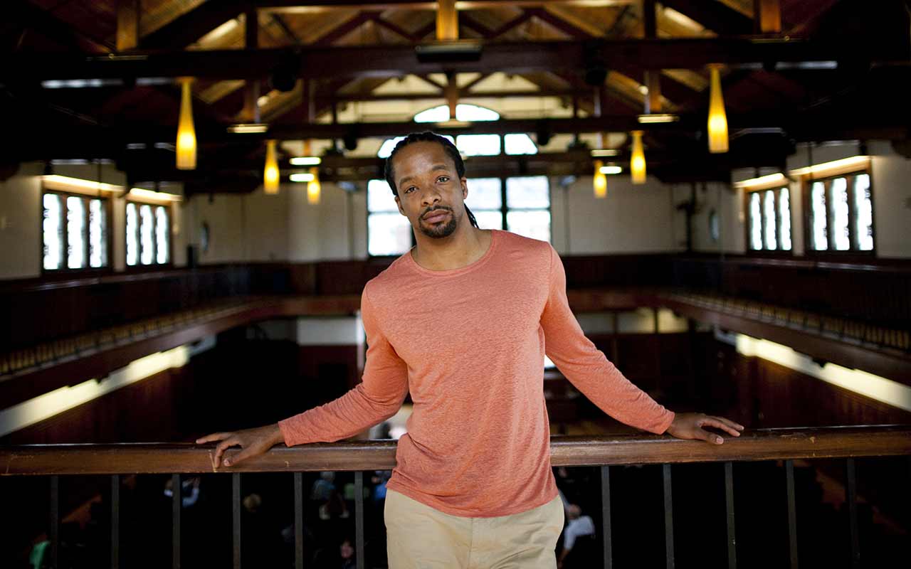Pulitzer Prize-Winning Poet Brings “The Tradition” to Campus