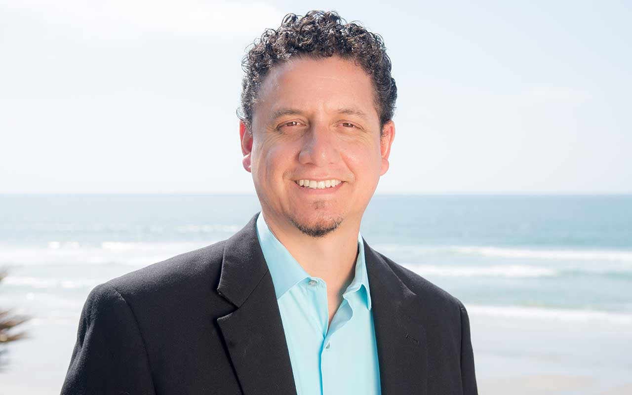 UC San Diego Staff Member Mario Aguilera Earns Prestigious Science Writing Award