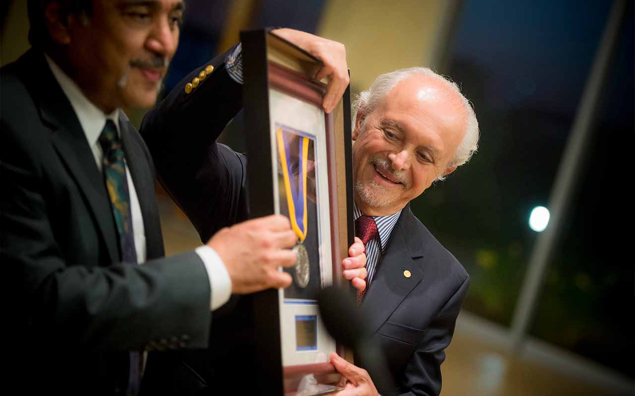 Nobel Laureate Mario Molina Awarded UCSD Medal
