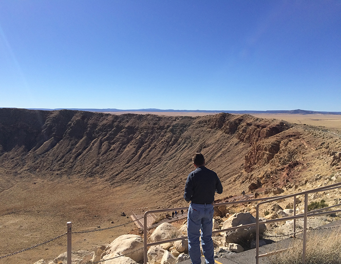 Image of meteor crater in Arizona