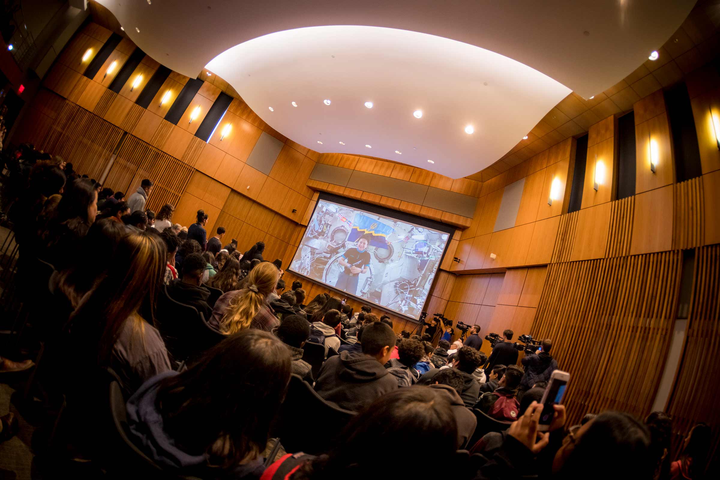 students at Q & A with Jessica Meir