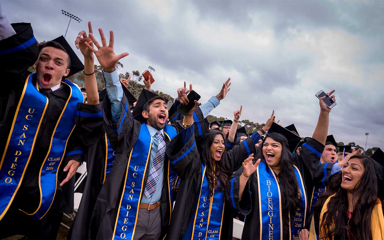 Commencement Keynote Muhammad Yunus: Discover Yourself and You Can Change the World