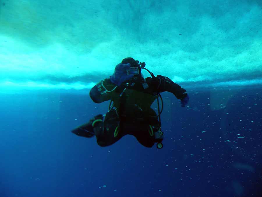 Jessica Meir under Antartica sea