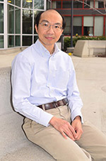 Image: Professor Yuhwa Lo, Director of Nano3