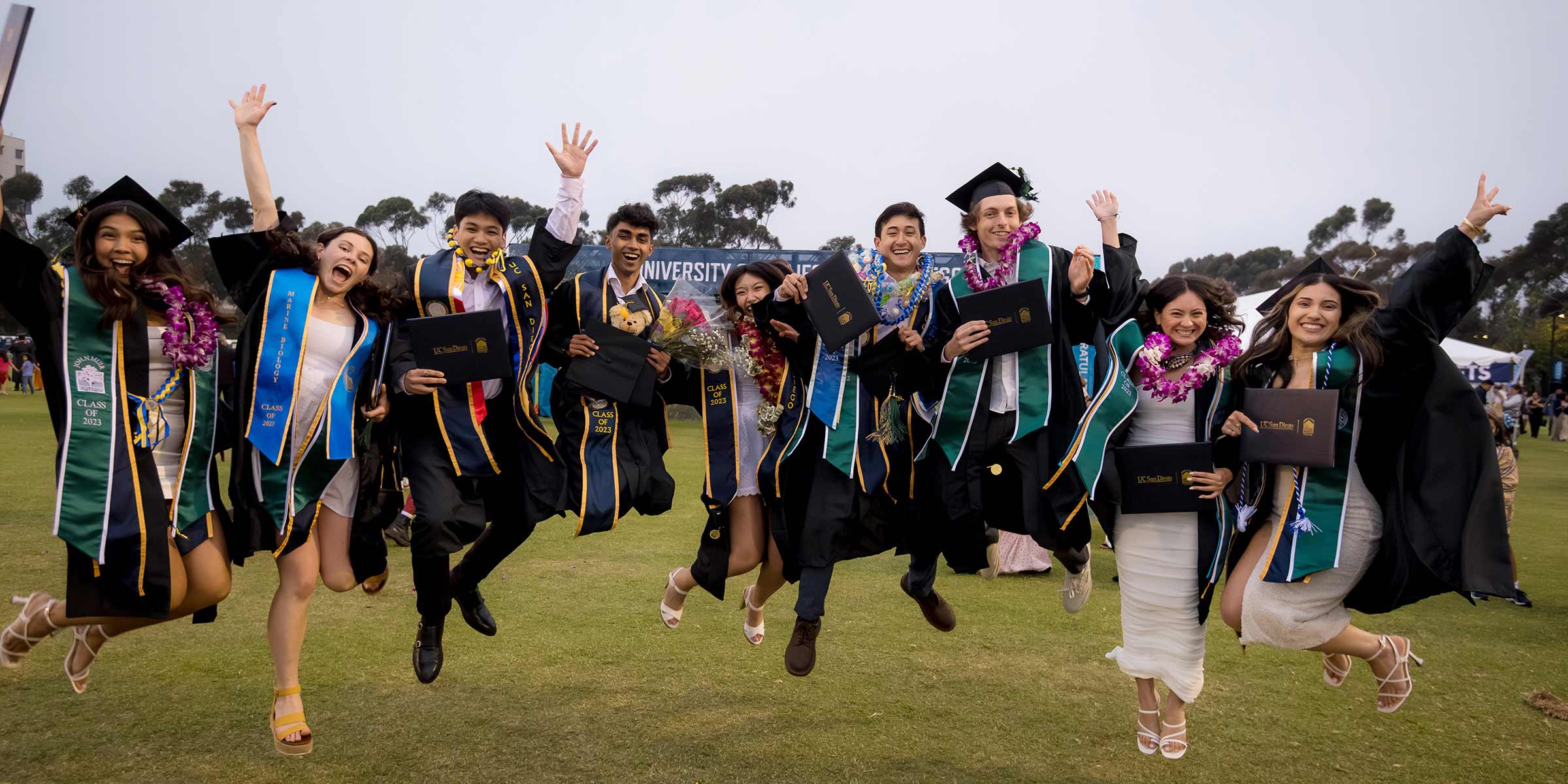 Smiles, Tears and Cheers Snapshots from Commencement