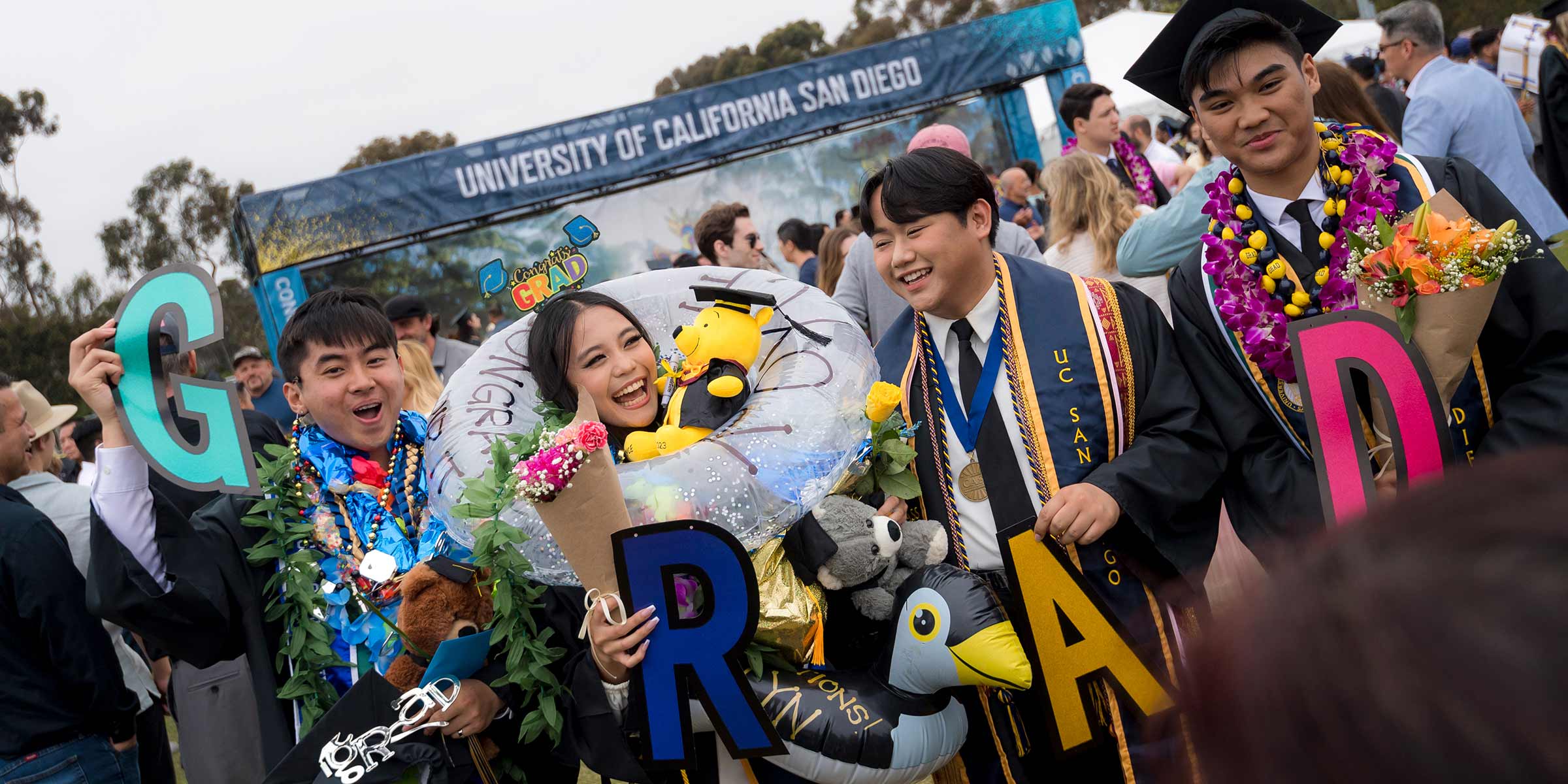 Smiles, Tears and Cheers Snapshots from Commencement